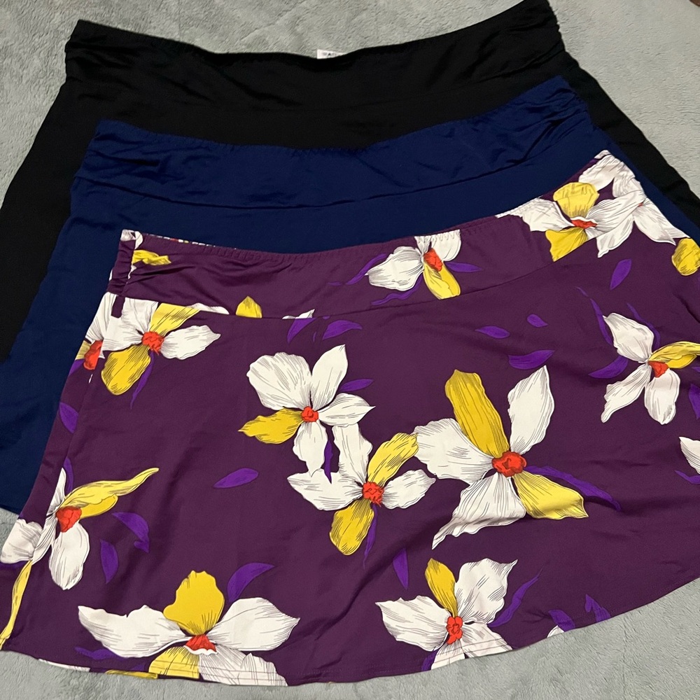 Lands End swim skirts set of 3 size 16 black navy and floral purple XL